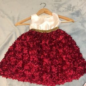 Beautiful little girls dress size 4!